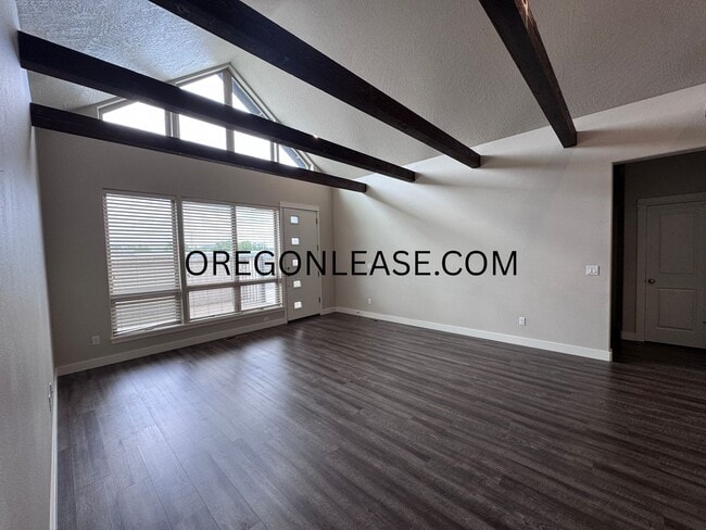 Building Photo - 3bed 2bath Cal Young Area home