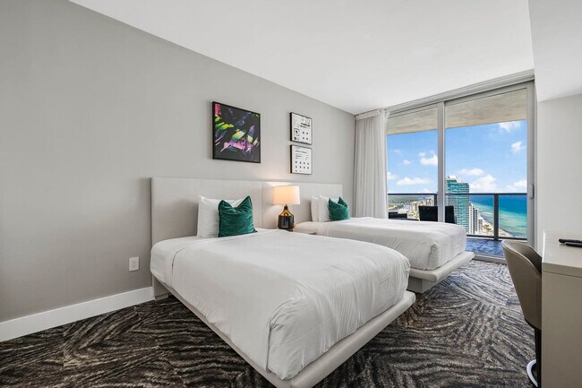 Building Photo - 4111 S Ocean Dr