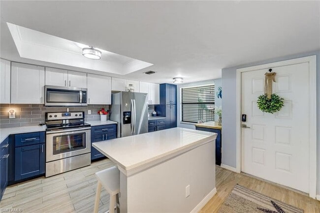 Building Photo - 12601 Kelly Sands Way