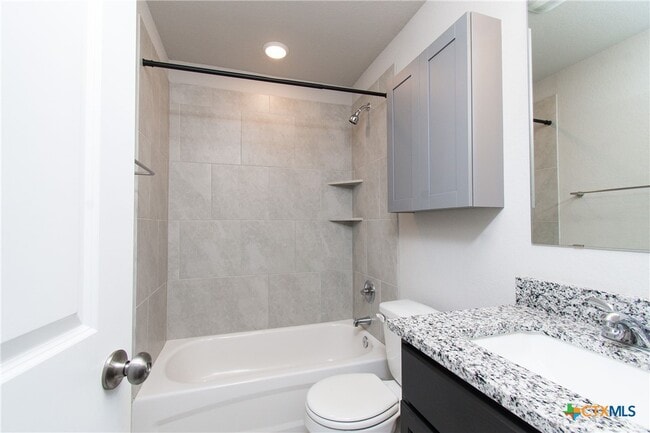 Building Photo - 8207 Montclair Dr