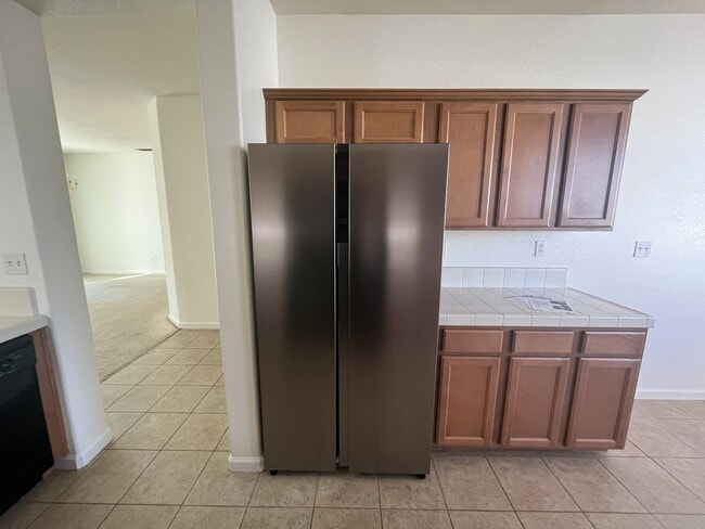 Building Photo - Residential 3 bed 2 bath in Elk grove