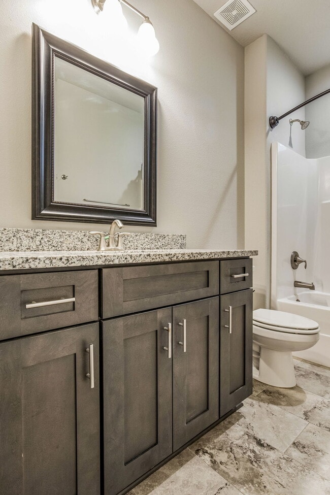 Building Photo - This beautifully maintained 3-bedroom, 2-bathroom residence offers the perfect blend of comfort, ...