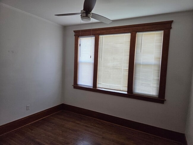 Building Photo - 109 Erie St