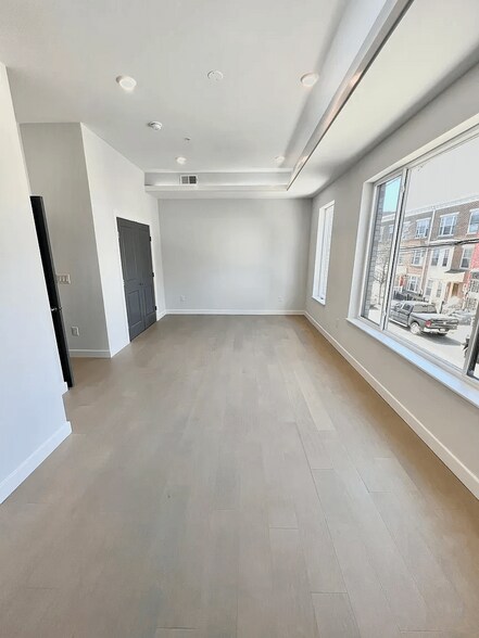 Building Photo - 1421 N Franklin St