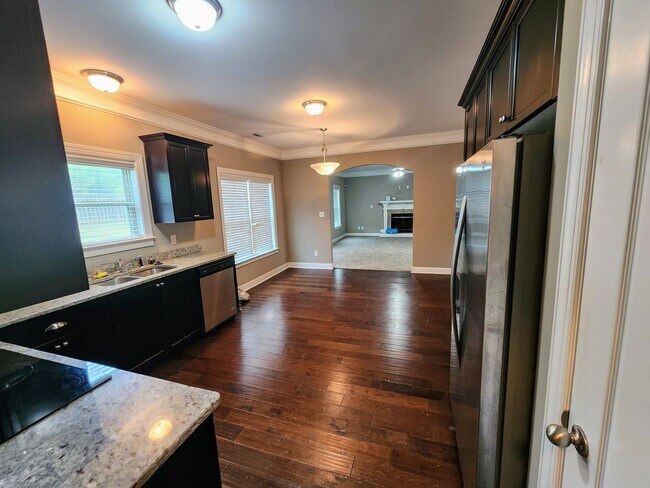 Building Photo - Spacious cul-de-sac home in Grovetown