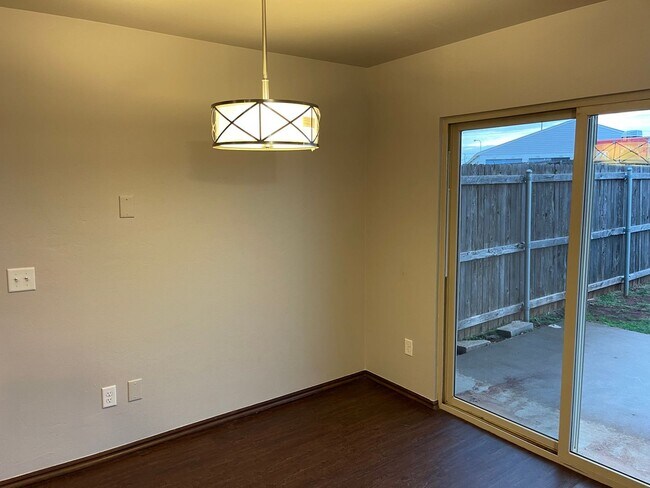 Building Photo - 6923 Mayberry Ln