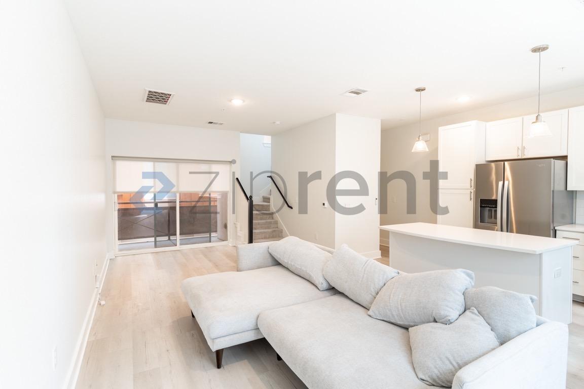 Building Photo - Unit 4104
