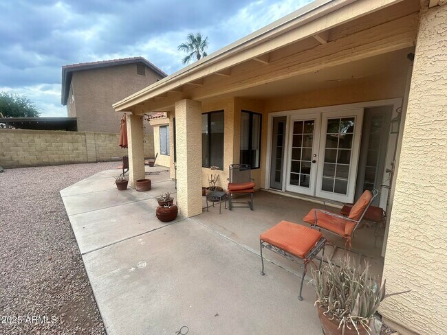 Building Photo - 3809 E Desert Flower Ln