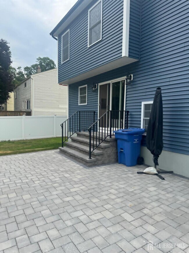 Building Photo - 109 Pearl Pl