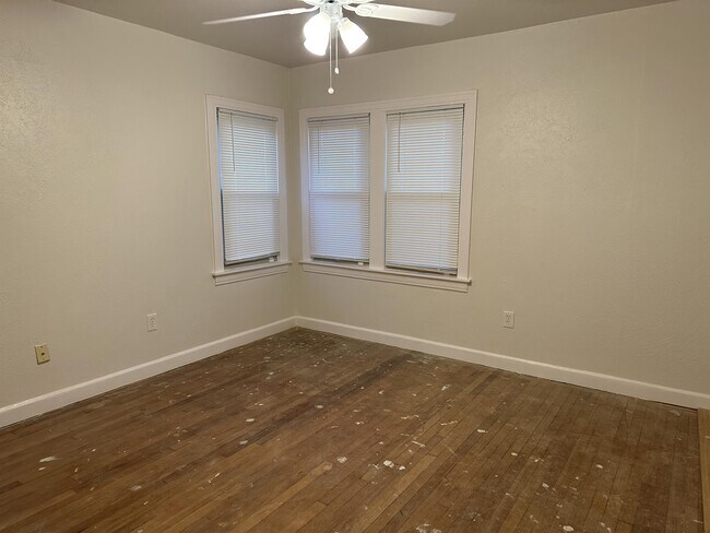 Building Photo - 2704 31st St