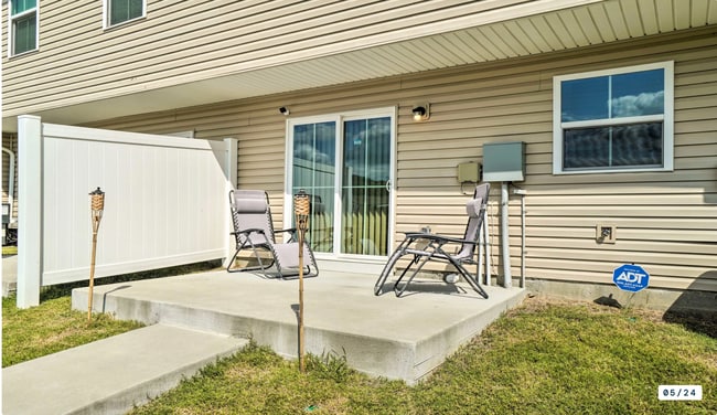 Building Photo - 2020-Built Beautiful 3 Bed 2.5 Bath End-Unit Townhome in Belle Arbor Community in Nashville, TN