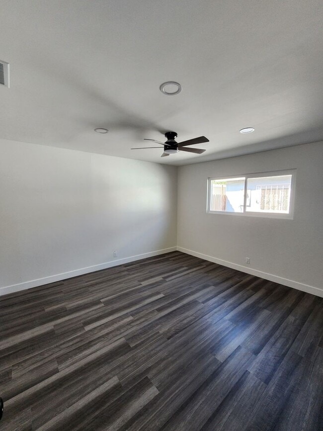 Building Photo - Newly Remodeled 3-Bedroom, 2-Bathroom Home...
