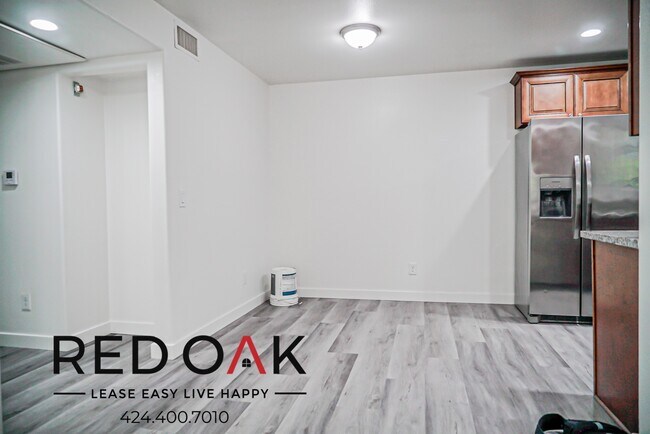 Building Photo - 505 E Rialto Ave