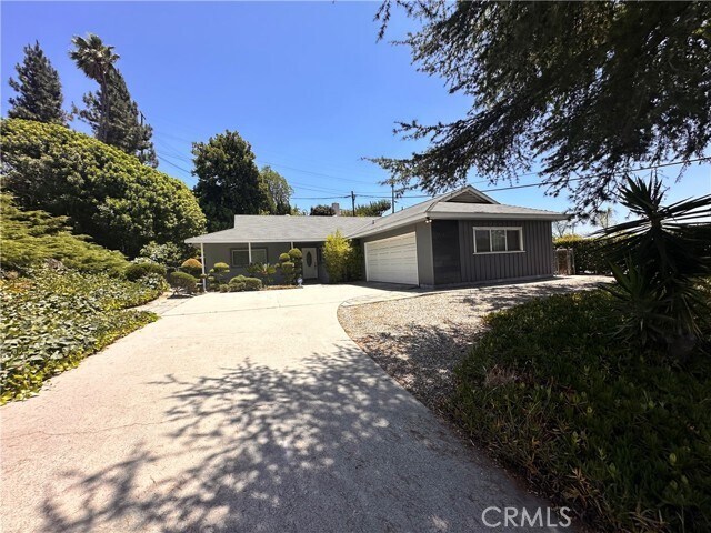 Primary Photo - 1136 Crest Vista Dr