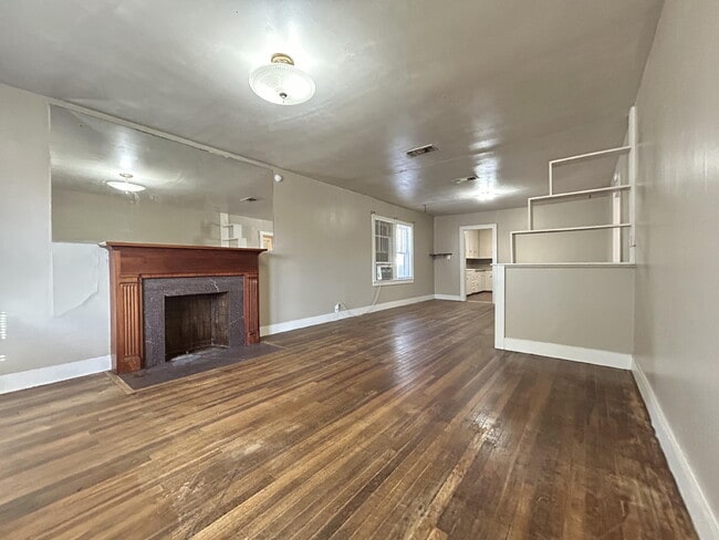 Building Photo - 1906 24th St