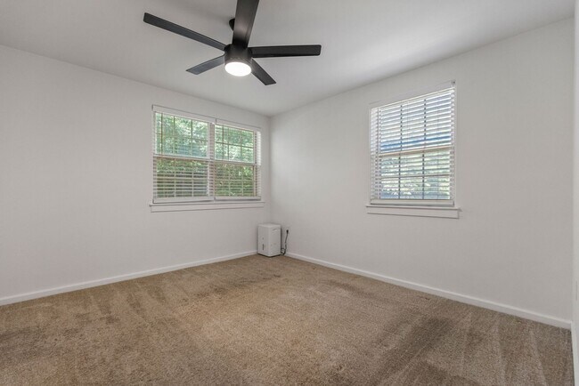 Building Photo - 53 Faris Cir