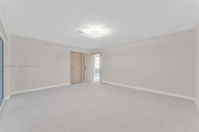 Building Photo - 5419 NE 22nd Ave