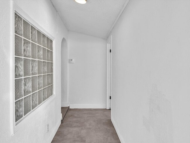 Building Photo - 6661 Meade St