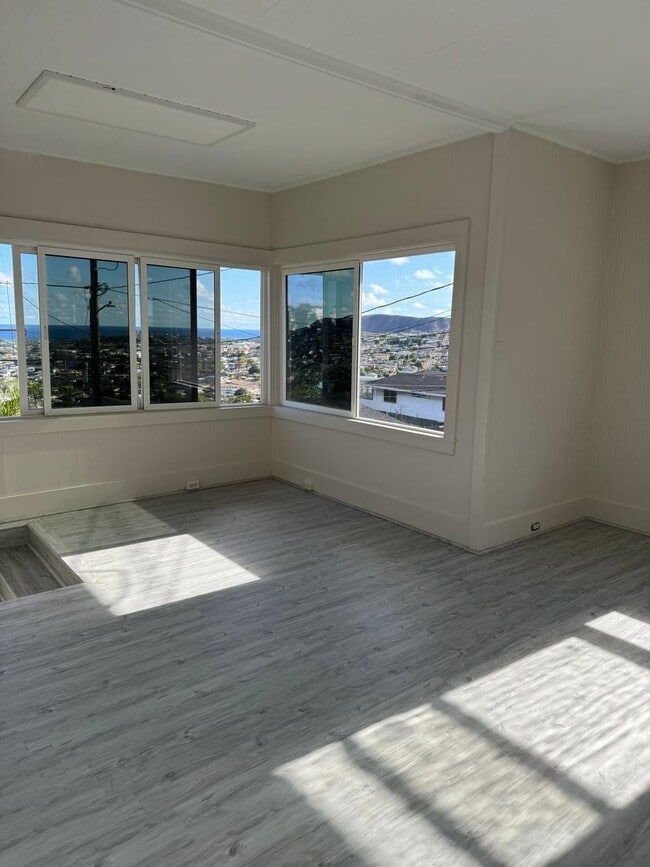 Building Photo - Lower Wilhelmina Rise, Spectacular Ocean, ...