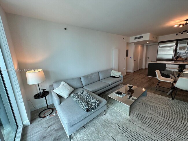 Building Photo - 500 Brickell Ave