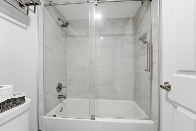 Building Photo - 1605 S US Hwy 1