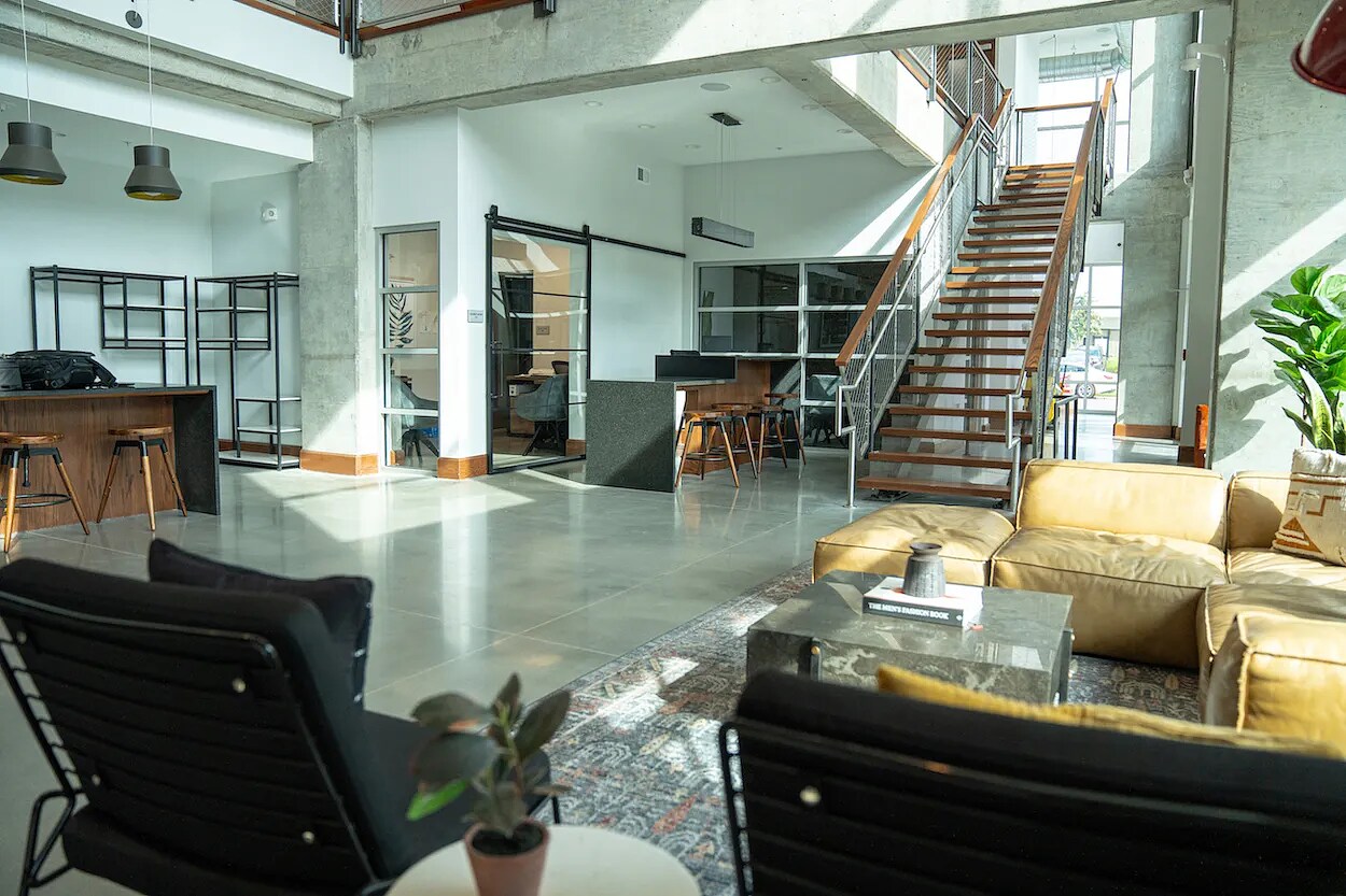 Building Photo - 302 13th St S