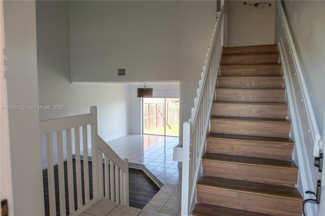 Building Photo - 985 NW 132nd Ct