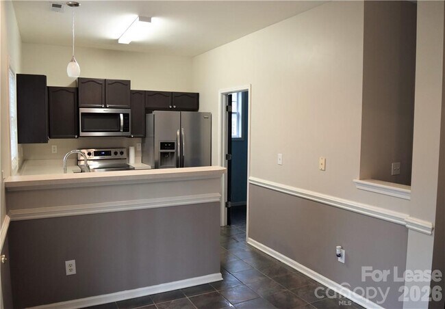 Building Photo - 21345 Aftonshire Dr
