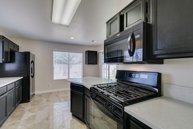 Building Photo - 434 Viewmont Dr