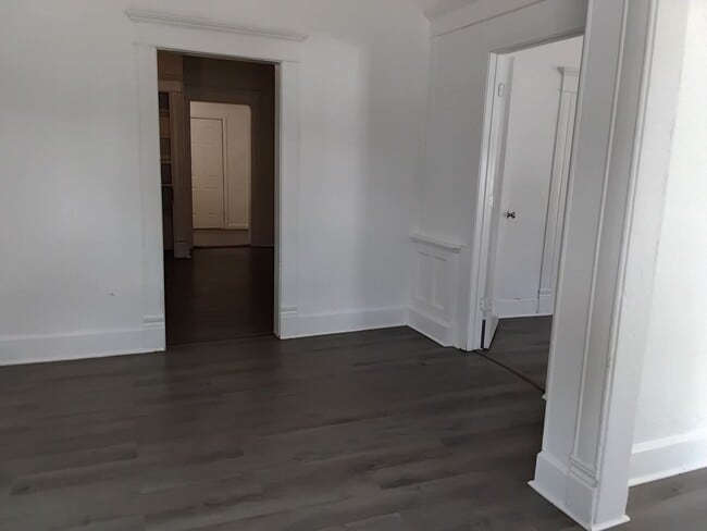 Building Photo - 2 Bed, 1 Bath home for rent