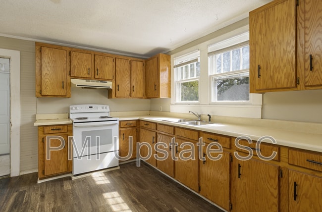 Building Photo - 1808 Green St