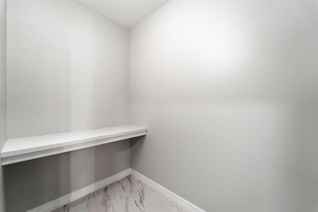Building Photo - 651 Bering Dr