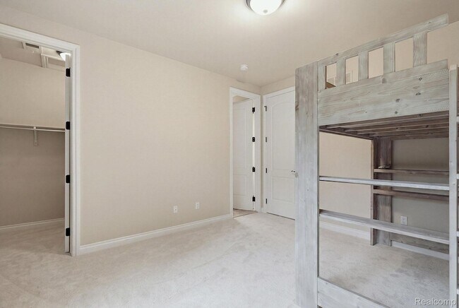Building Photo - 2707 Turtle Lk Dr