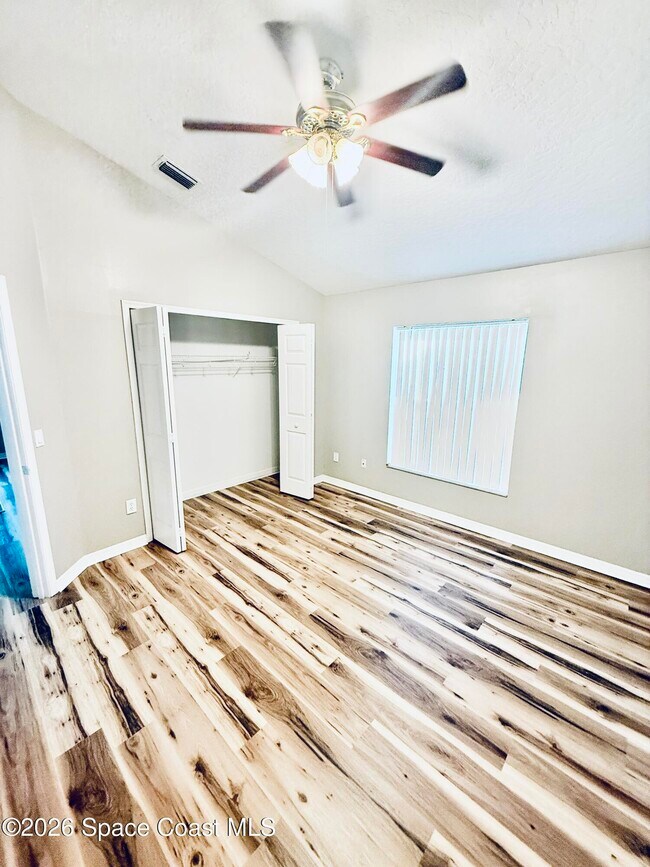 Building Photo - 1686 Rustic Way