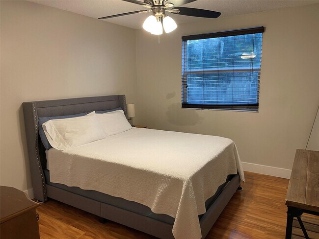 Building Photo - 9871 NW 2nd Ct