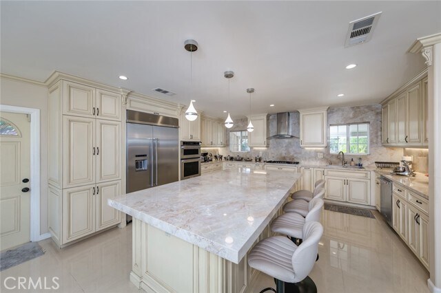 Building Photo - 814 Kellogg Ave