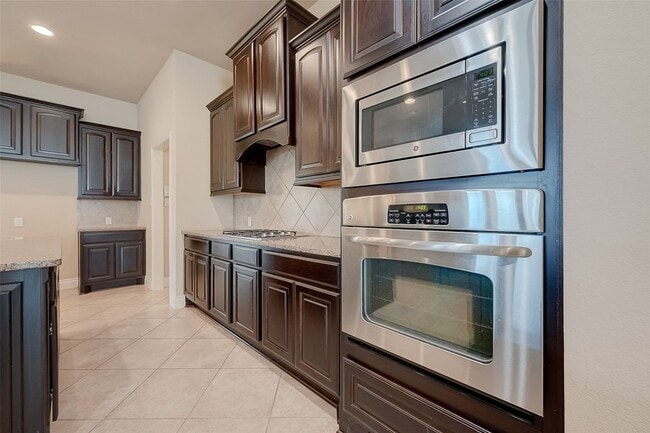 Building Photo - 5810 Emmit Creek Ln