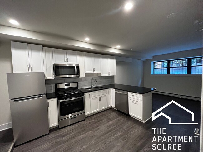 Building Photo - 720 W Grace St