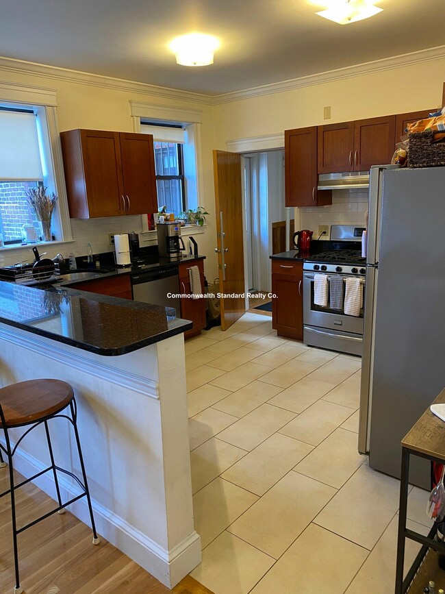 Building Photo - 76 Quint Ave