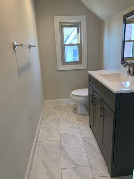 Bathroom 2 - 3510 Hilda Ave