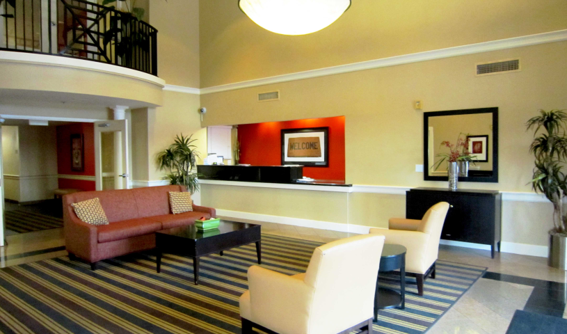 Lobby and Guest Check-in - Furnished Studio - Tampa