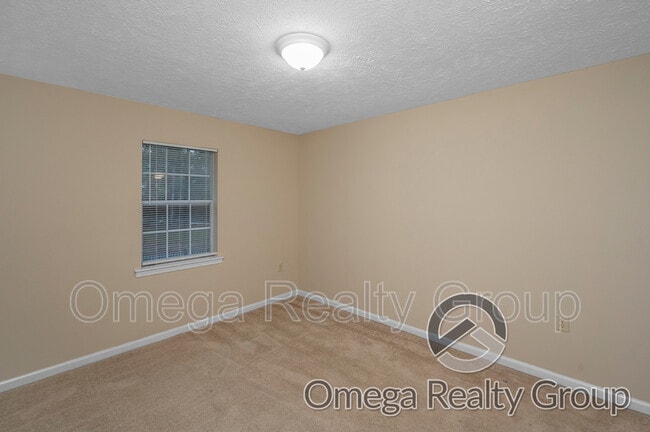 Building Photo - 156 Patton St W