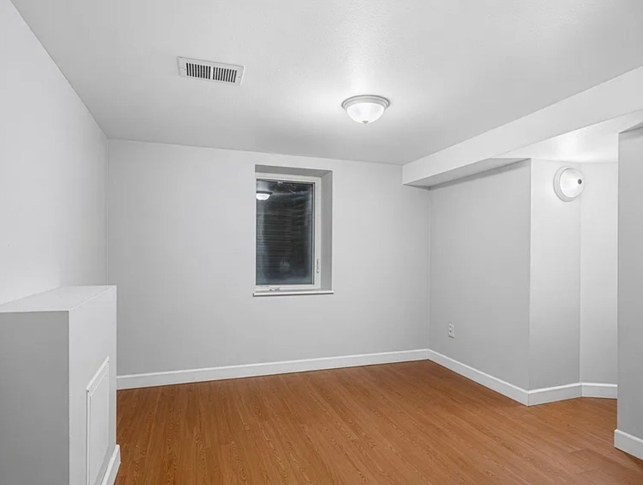 Building Photo - 1525 5th Ave NW