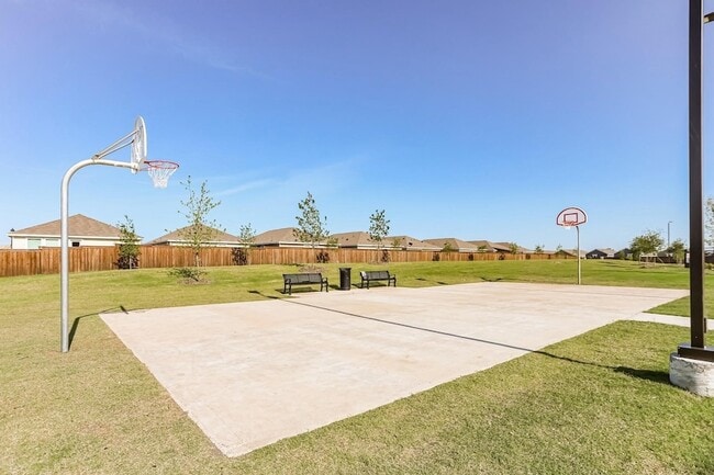 Building Photo - 6224 Sandpiper Ln