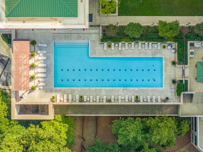 Building Photo - 1820 Peachtree St NW