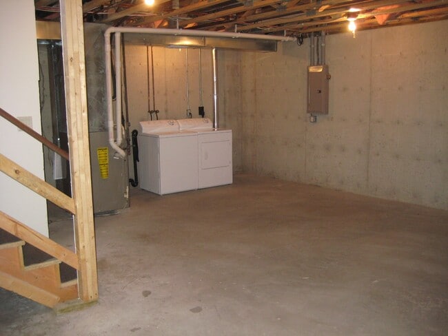 Basement w/Laundry facilities - 900 Cedar St