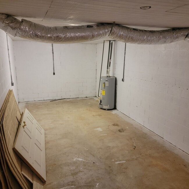 Building Photo - 3/2 -Bonus Room & Basement-Livingston