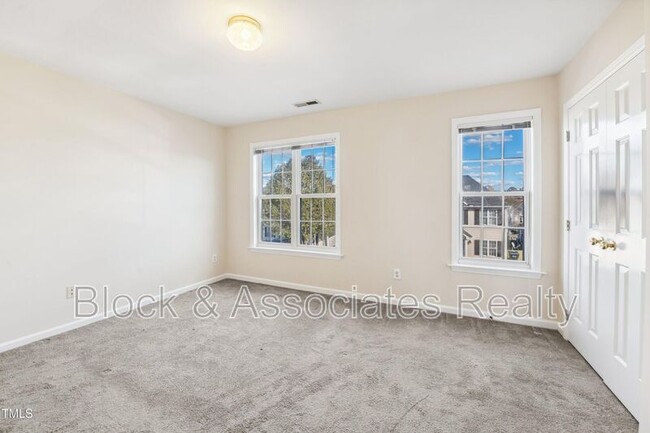 Building Photo - 2129 Ventana Ln