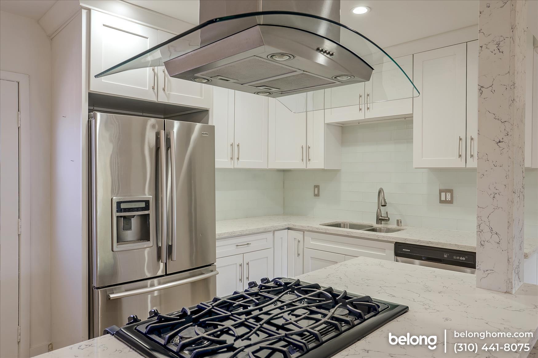 Building Photo - 8833 Paso Robles Ave