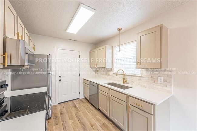 Building Photo - 3169 Mica St